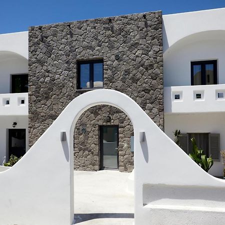 Grand-Mere Calliope Fira  Exterior photo