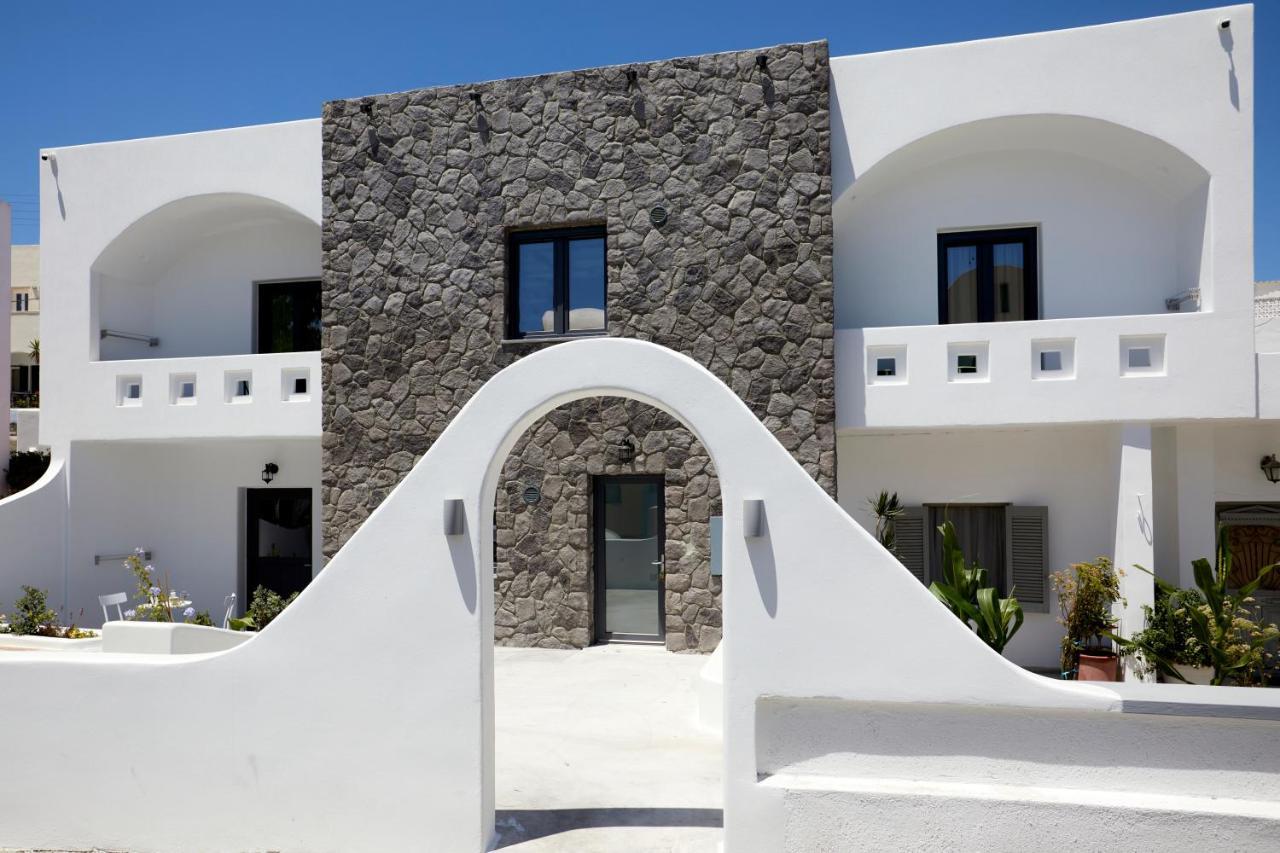 Grand-Mere Calliope Fira  Exterior photo